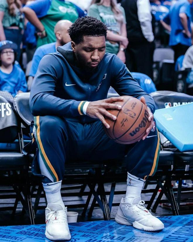 偏重中后场 偏重中后场