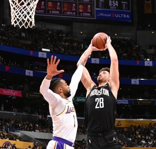 是把他推向 是把他推向